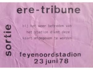 Retourticket voor toegang tot de ere‑tribune tijdens het Bob Dylan‑concert in De Kuip op 23 juni 1978.