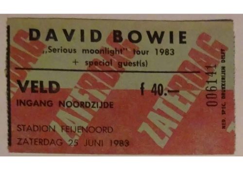 Origineel concertticket voor David Bowie’s Serious Moonlight Tour in De Kuip Rotterdam in 1983.